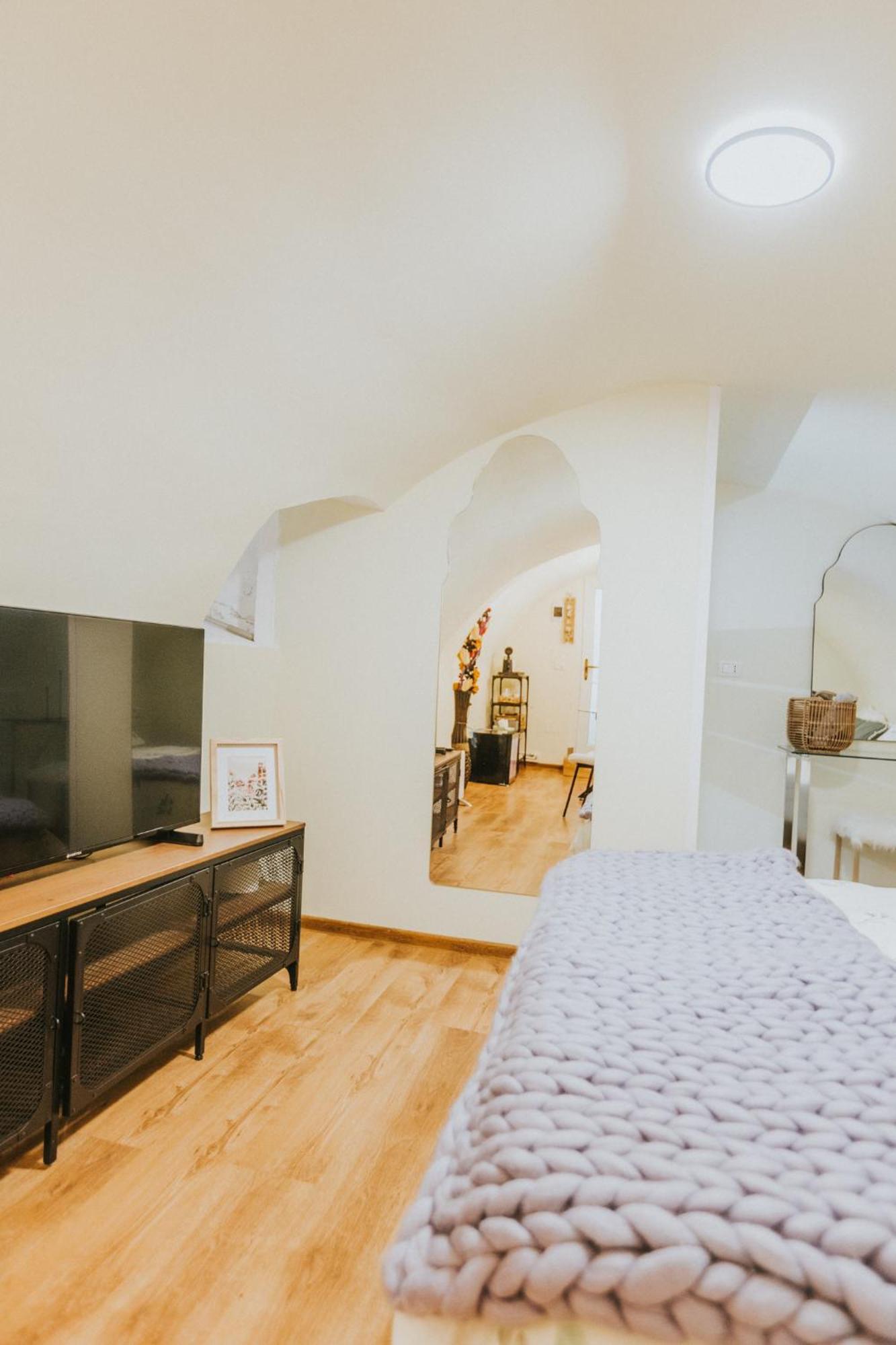 Locart -Cozy Downtown Apartment, Near Black Church With Free Wi-Fi Braşov Exterior foto